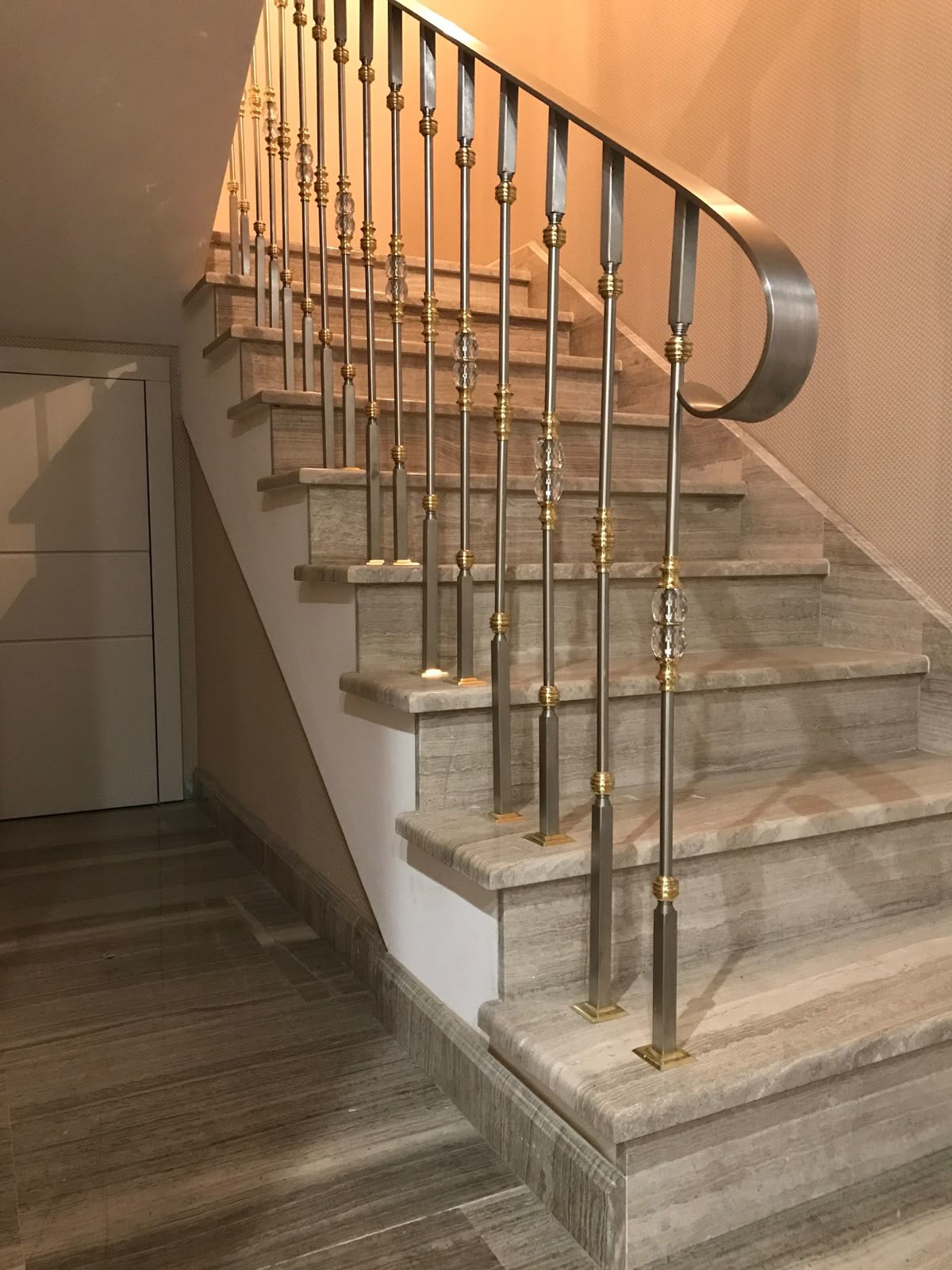 Thi công đá granite cầu thang bền đẹp đúng kỹ thuật