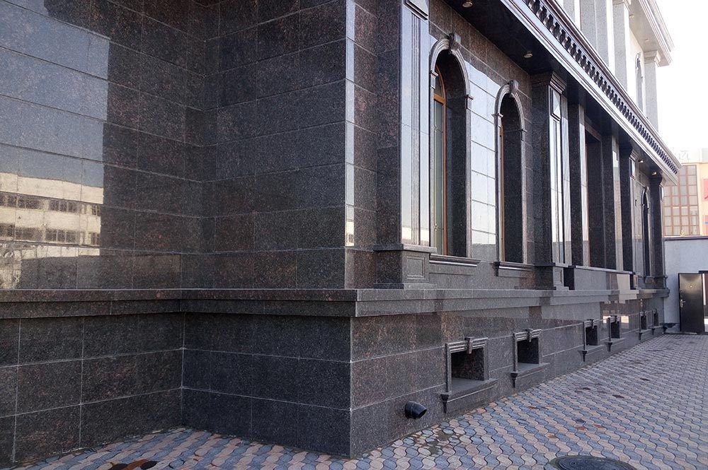 Ưu điểm đá granite ốp mặt tiền ngoài trời bền đẹp dễ vệ sinh