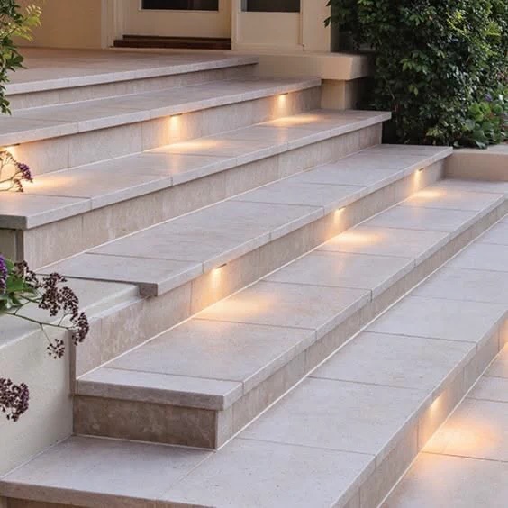 Giá đá granite bậc tam cấp phụ thuộc vào loại đá và bề mặt