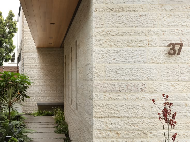 Mẫu đá limestone cao cấp cho biệt thự villa resort và công trình sang trọng