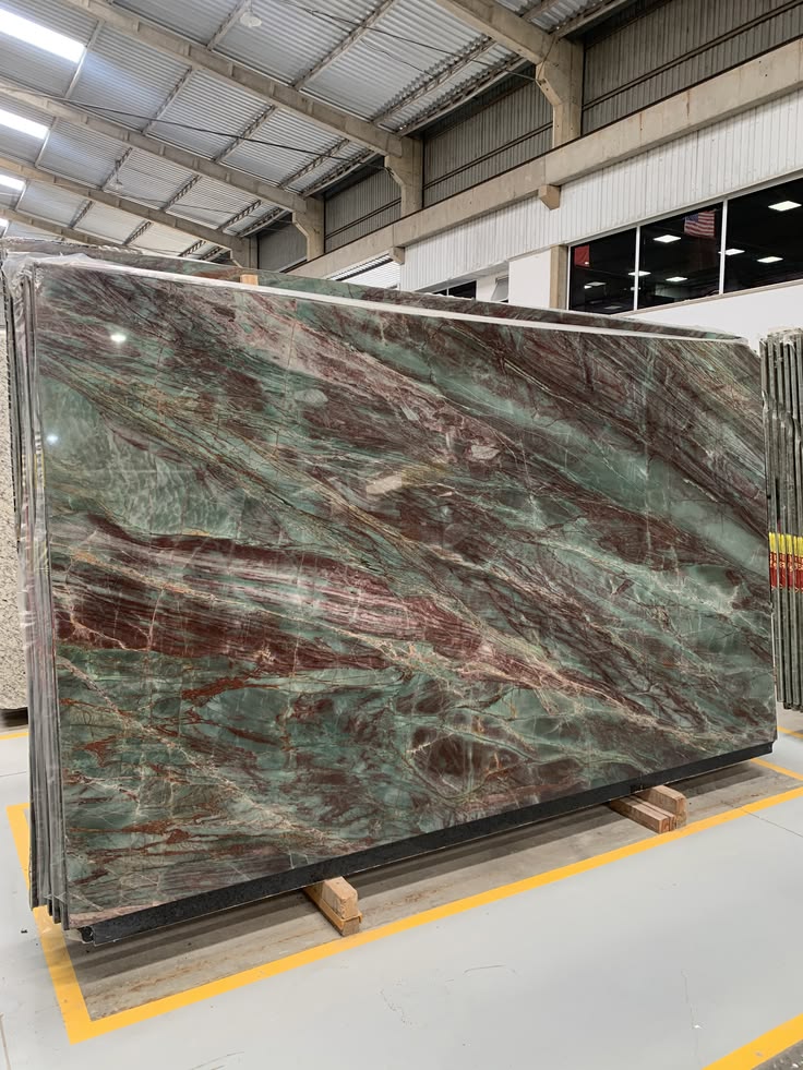 Đá thạch anh ốp tường Quartzite tự nhiên với hệ vân nổi bật